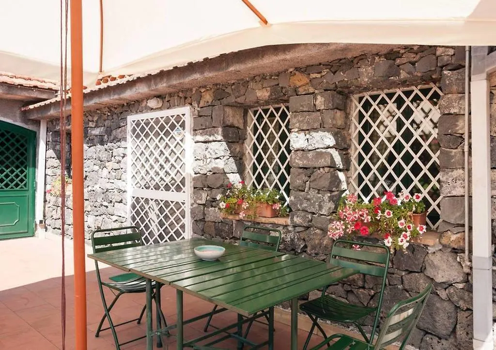 B&B La Casa Del Ficus Stazzo Italy