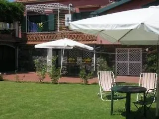 B&B La Casa Del Ficus Stazzo Bed & Breakfast