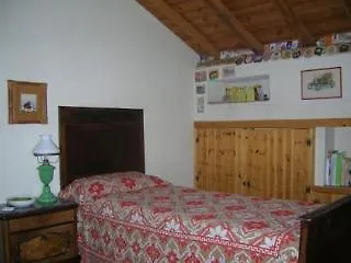 B&B La Casa Del Ficus Stazzo 2*,  Italy