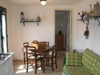 ** Bed & Breakfast B&B La Casa Del Ficus Stazzo Italy