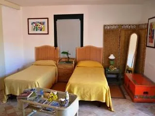 B&B La Casa Del Ficus Stazzo Bed & Breakfast